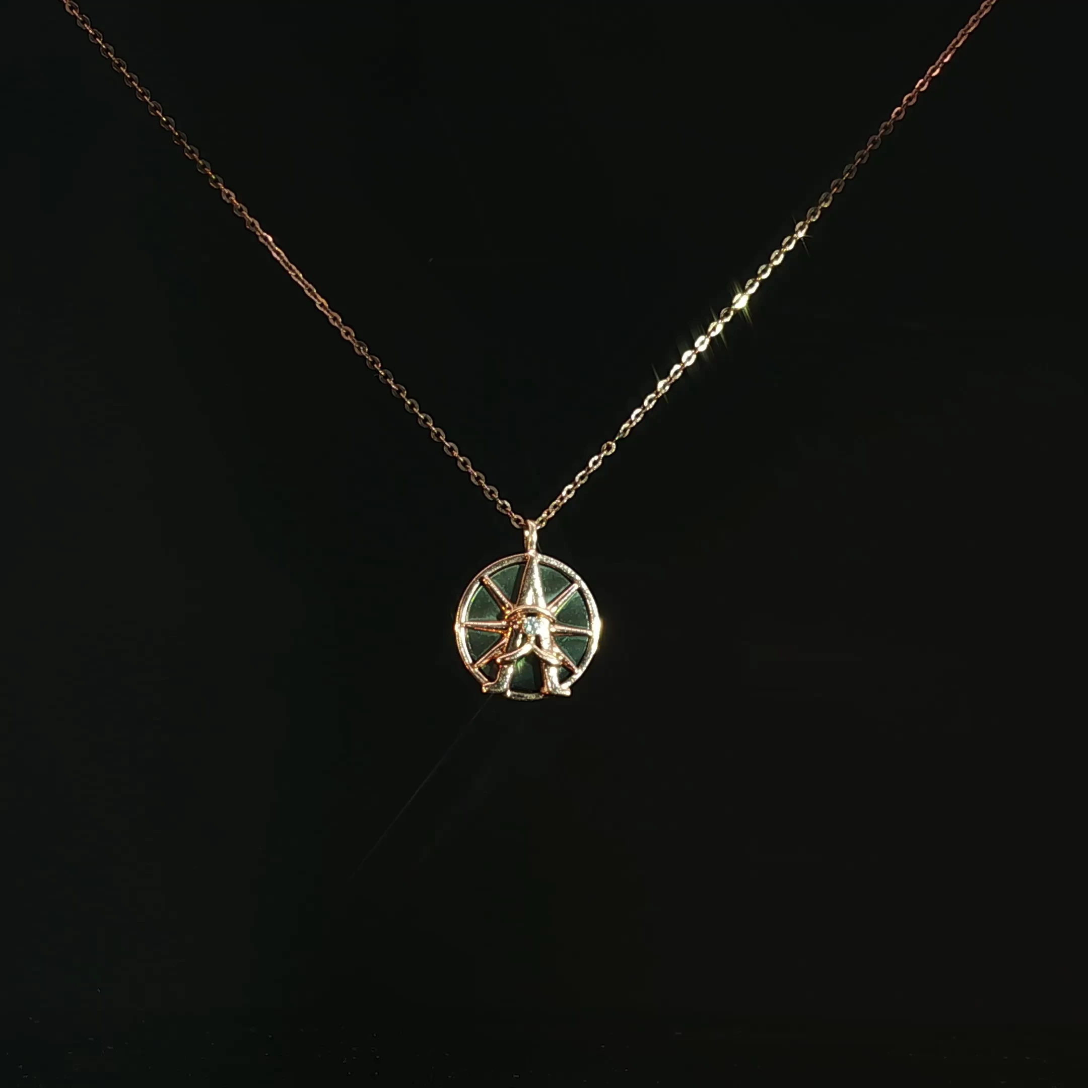 18K Mother of Pearl Pendant Necklace - Image 4