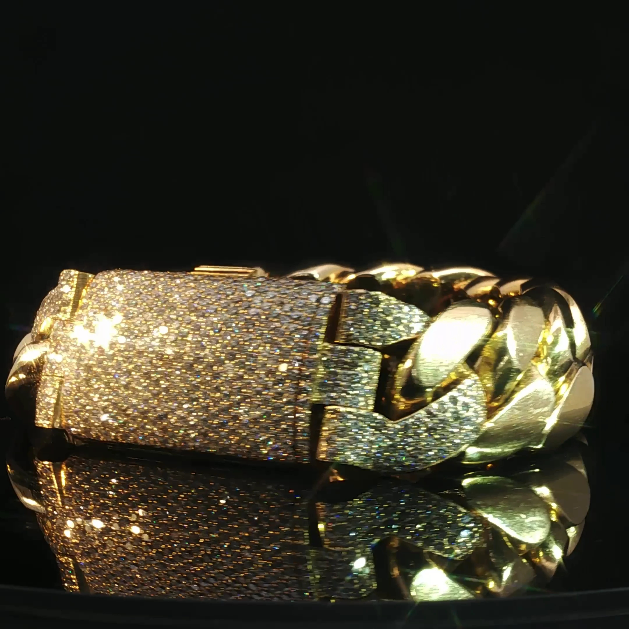 10K Yellow Gold Cuban Link Bracelet - Image 3